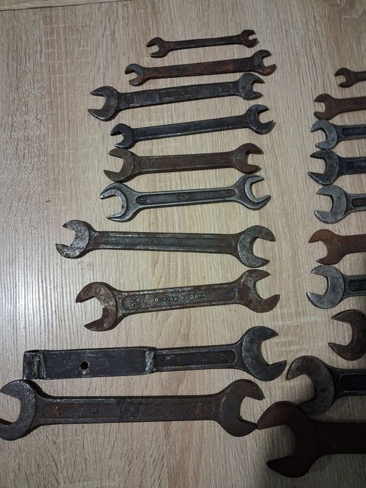 Klucze rolnicze z PRL płaskie