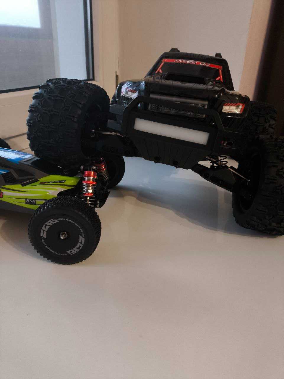 MJX Hyper Go 10208 V2 +3s-5000мАч 35С+B3 PRO  Чорна/Біла