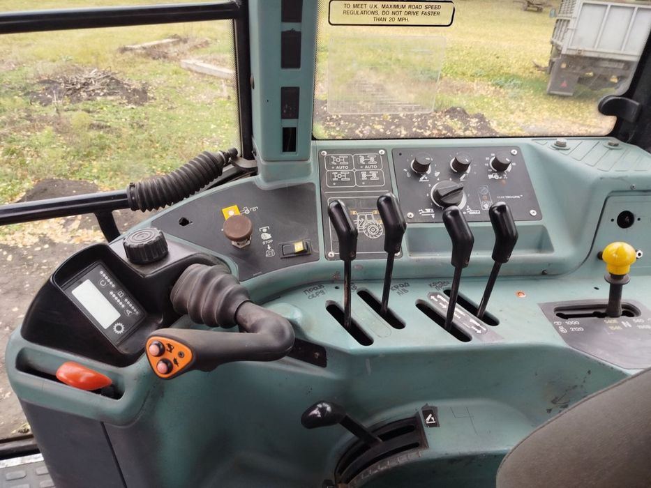 Продам трактор new holand