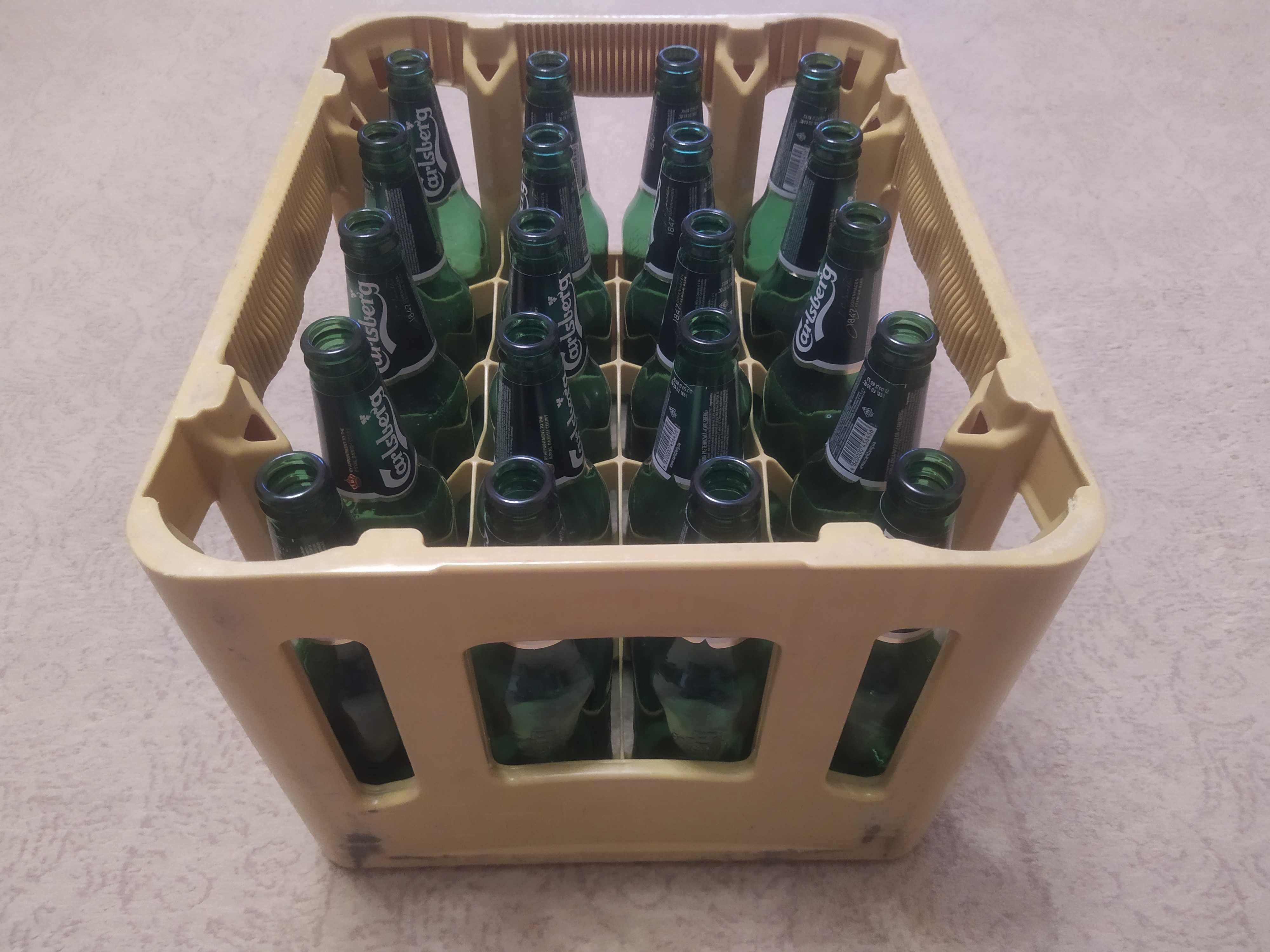 Пивные бутылки в ящике