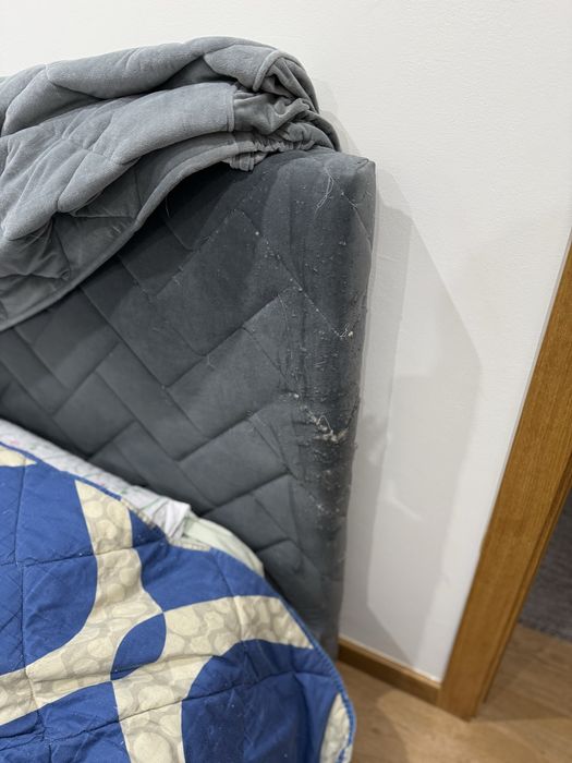 Cama casal com colchão e estrado