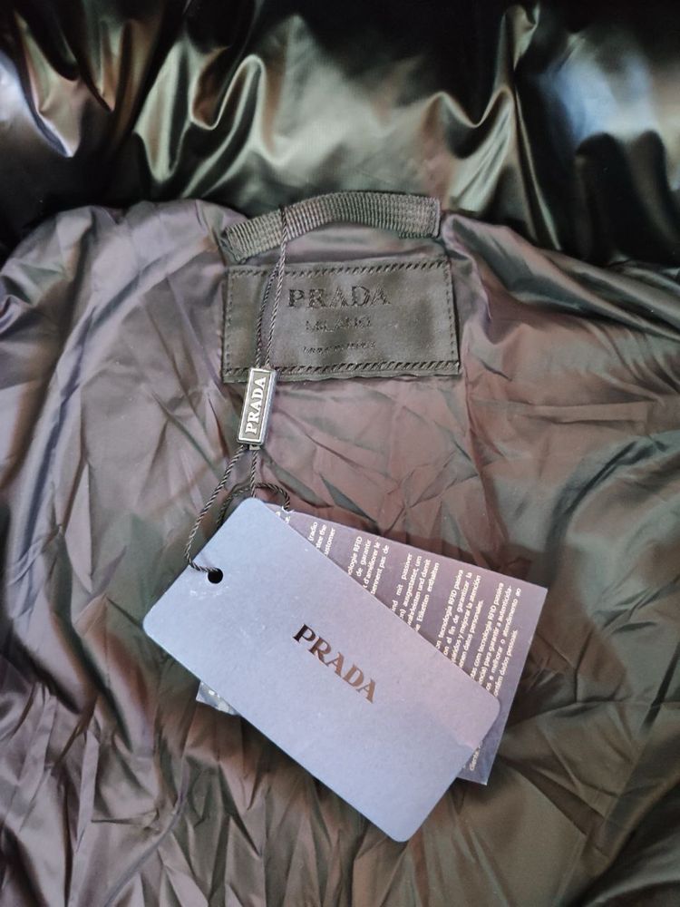 Prada пуховик на зиму
