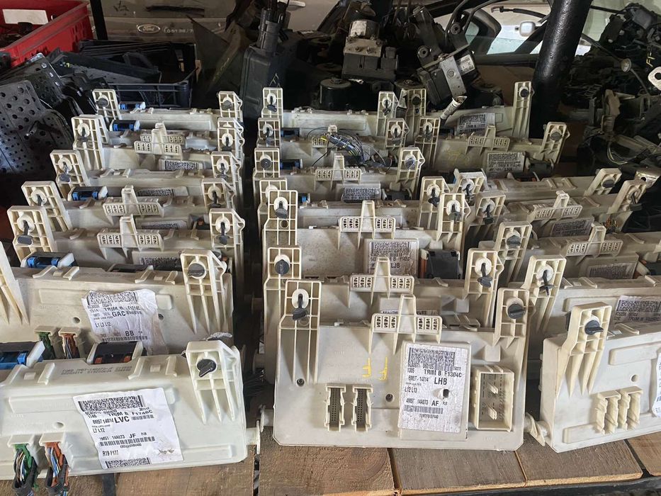 Блок запобіжників BSI Ford Focus2, Cmax