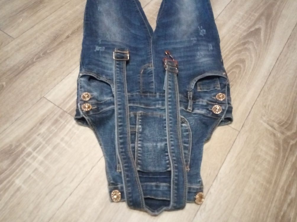 Комбінезон джинси дитячий для дівчаток.