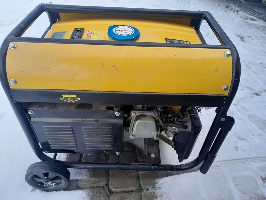 Agregat prądotwórczy 7.2/ 3.8 kW OKAZJA 230/ 400V