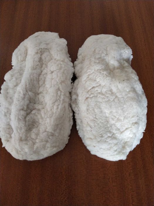 pantofle, kapcie antypoślizgowe