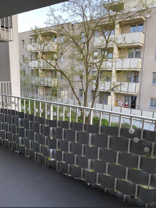 ROOM for rent to FEMALE Student at Wigilijna Street. Bills included !