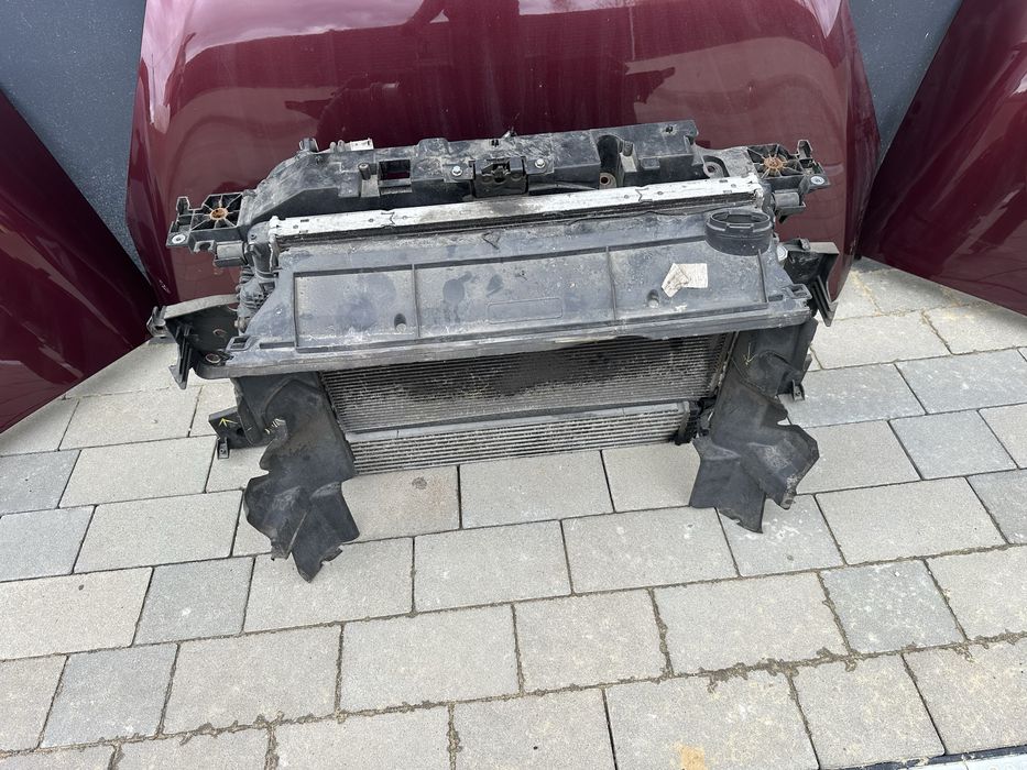 Передняя панель телевизор Renault Scenic 3