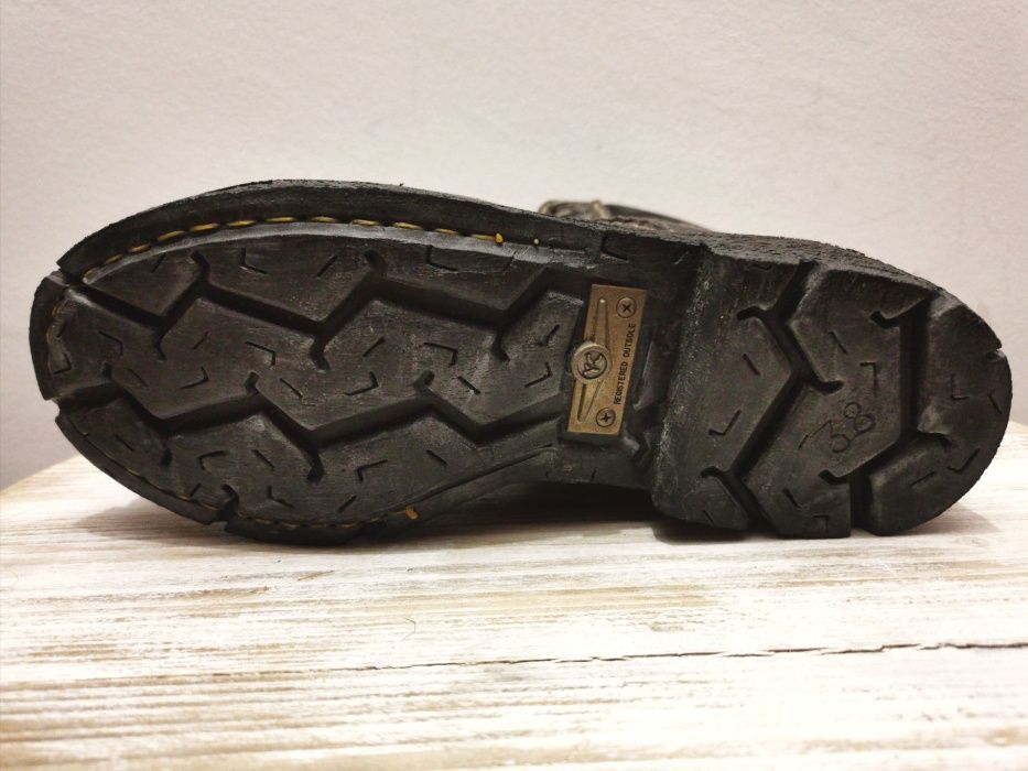 Nº38 Bota Yellow Cab Nova Pele Castanha