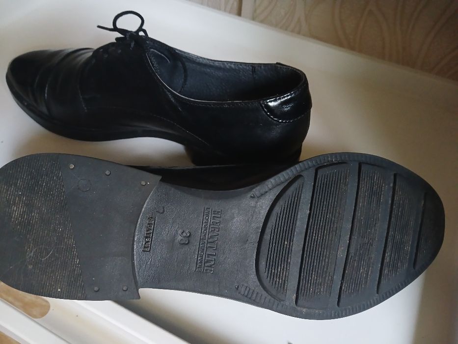 Хіт сезону! Чорні шкіряні жіночі туфлі дербі (на шнурівці)