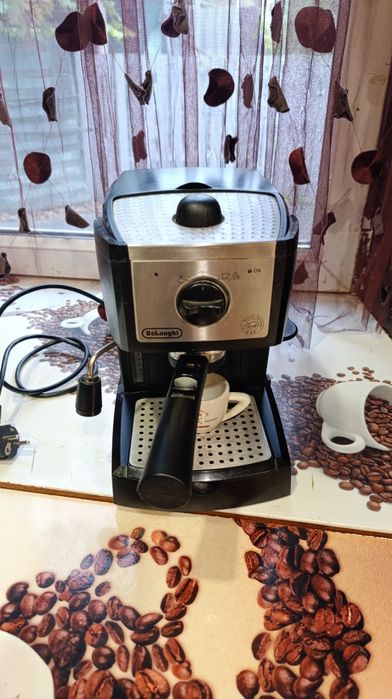 Кофеварка эспрессо DELONGHI