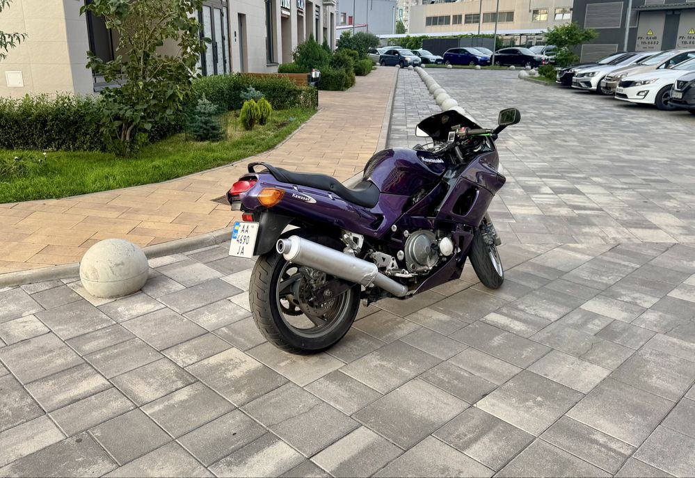 Kawasaki Ninja ZZR 400
