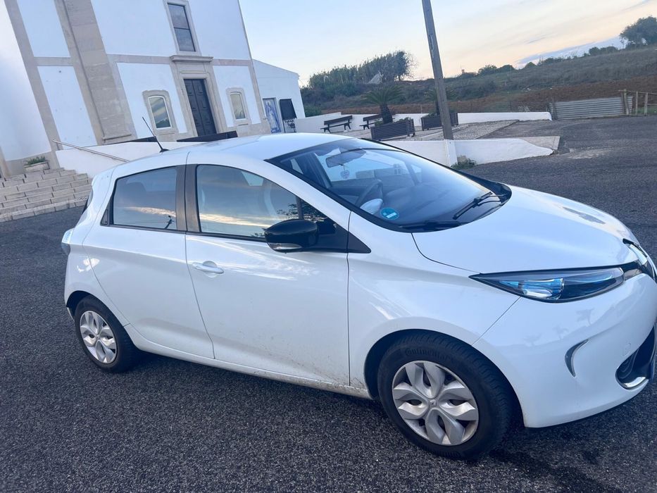 Zoe 22kw baterias proprias 74mil klm