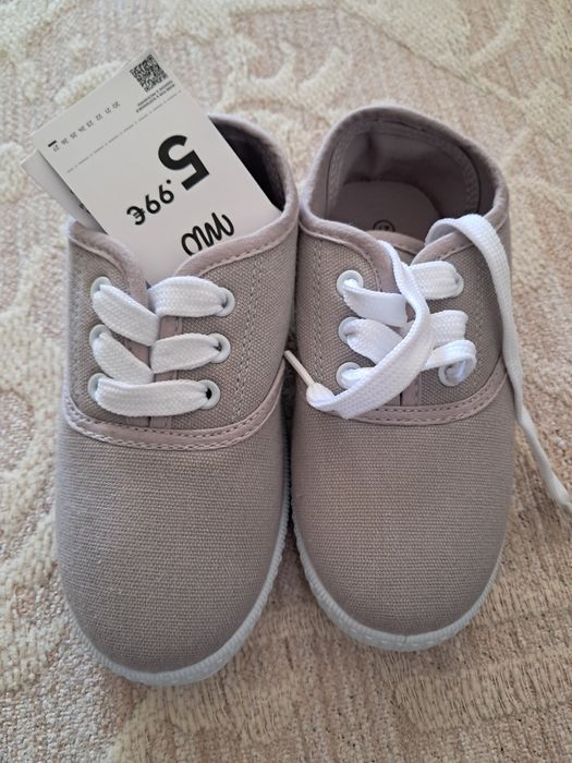 Sapatos Novos Número 27
