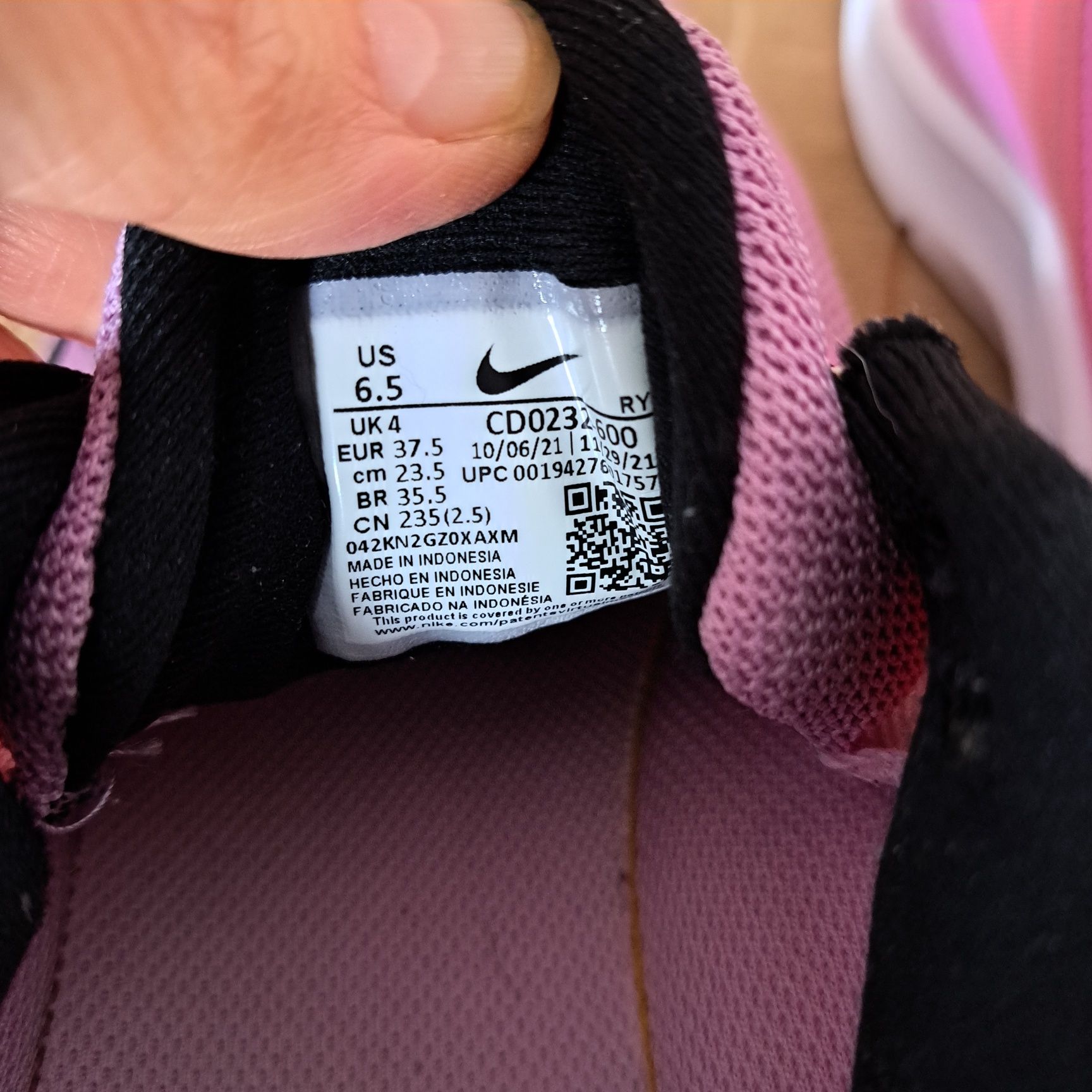 Buty sportowe Nike Quest 3 rozm. 37,5