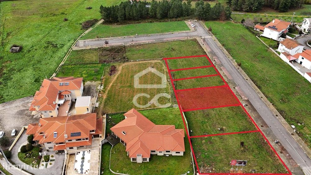 Lote de terreno destinado à construção de moradia, situado em uma loca