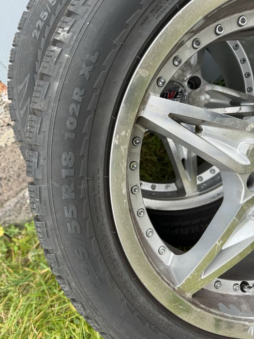 225/55 r18 зимова резина Nokian з титановими дисками