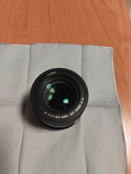 Panasonic Lumix 42,5 mm