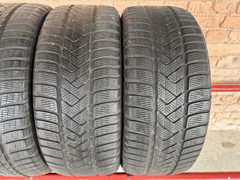 Комплект Всесезоних шин 235/45R18 Pirelli