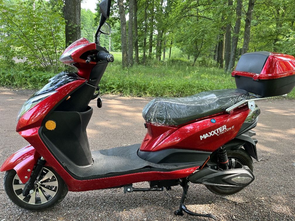 Електроскутер Maxxter Falcon 3