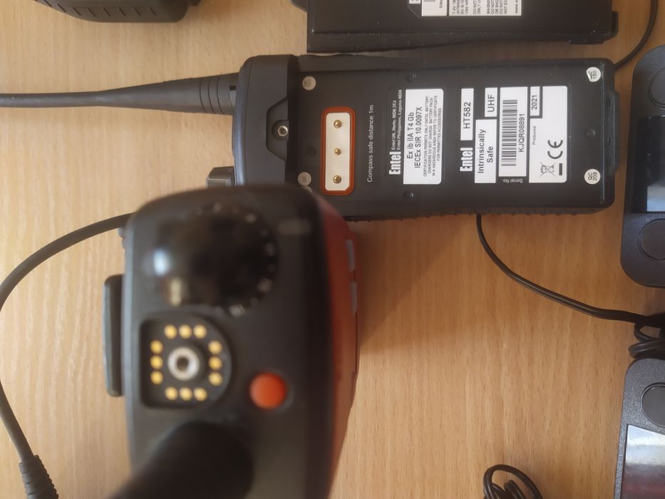 Искробезопасная радиостанция Entel HT582.l