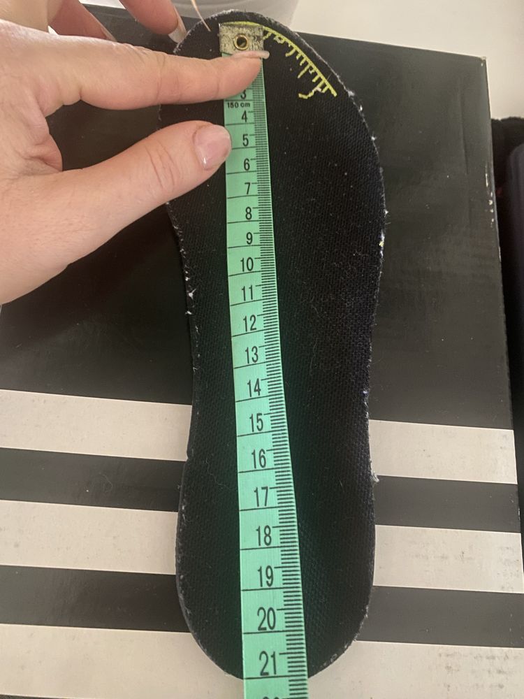 Buty halówki Adidas Messi 4 ST IN (34)