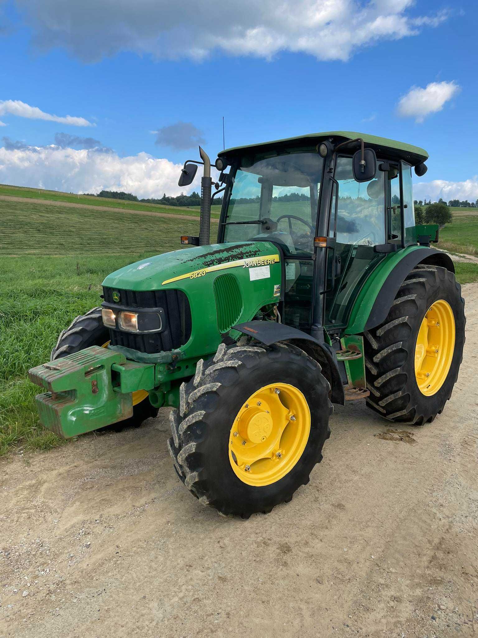 John Deere jak CASE JXU