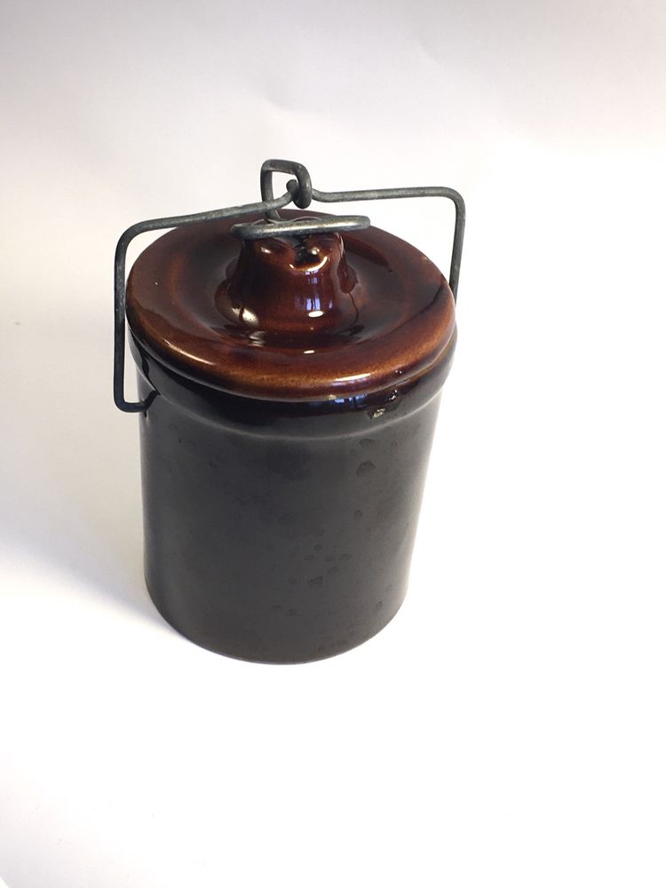 Kamionkowy, ceramiczny pojemnik słoik wek z spreżyną lata 70/80