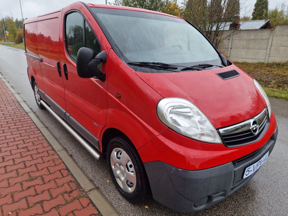 Opel Vivaro Trafic L2H1 Long.Blaszak.2.0DCI 115HP..2011 rok