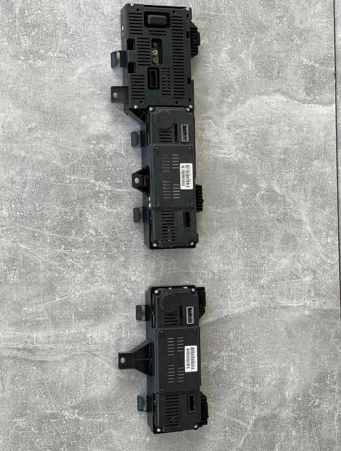 Панель приладів Renault Scenic (III) 2009-2015 248100996R 270254