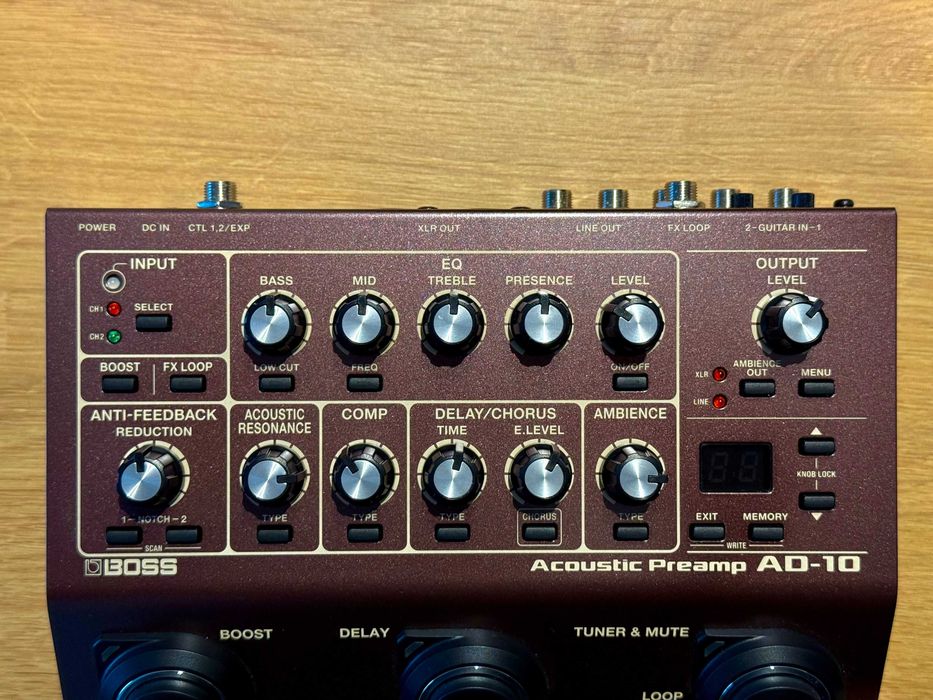 Boss AD-10 Acoustic Preamp - wzmacniacz gitary akustycznej