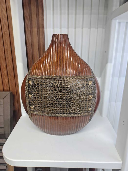 ваза. кувшин. полістоун