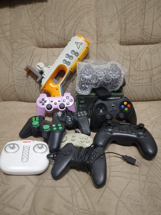 Приставки, джойстики, геймпади