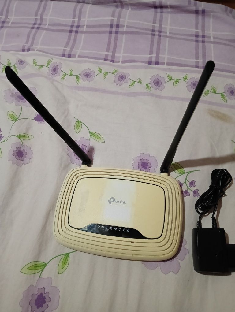 Продам маршрутизатор TP-Link 841N