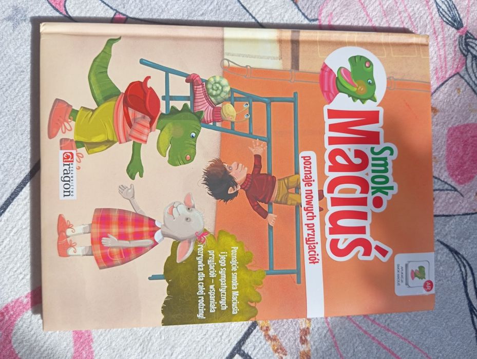 Książka "Smok Maciuś poznaje nowych przyjaciół"