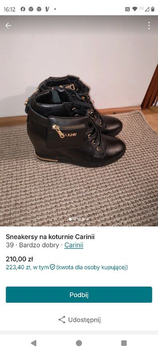Sneakersy na koturnie Carinii