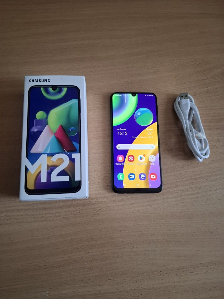 Продам смартфон Samsung Galaxy M21 Black (SM-M215FZKUSEK)