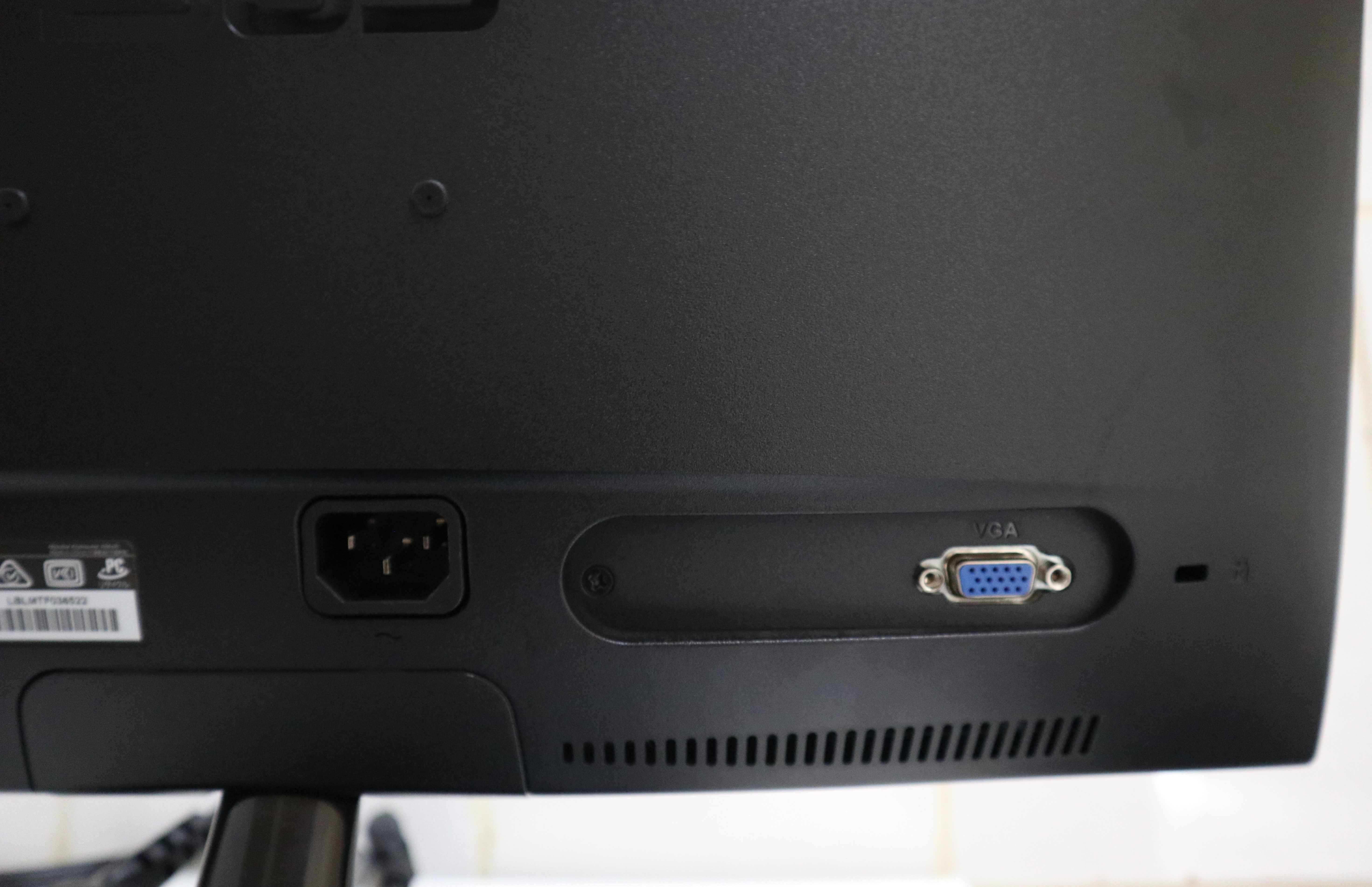 Monitor Asus 18.5