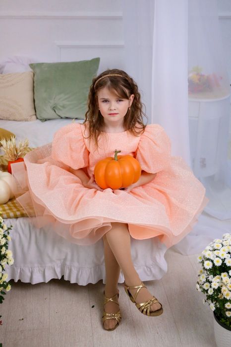 Персикова святкова сукня 128
