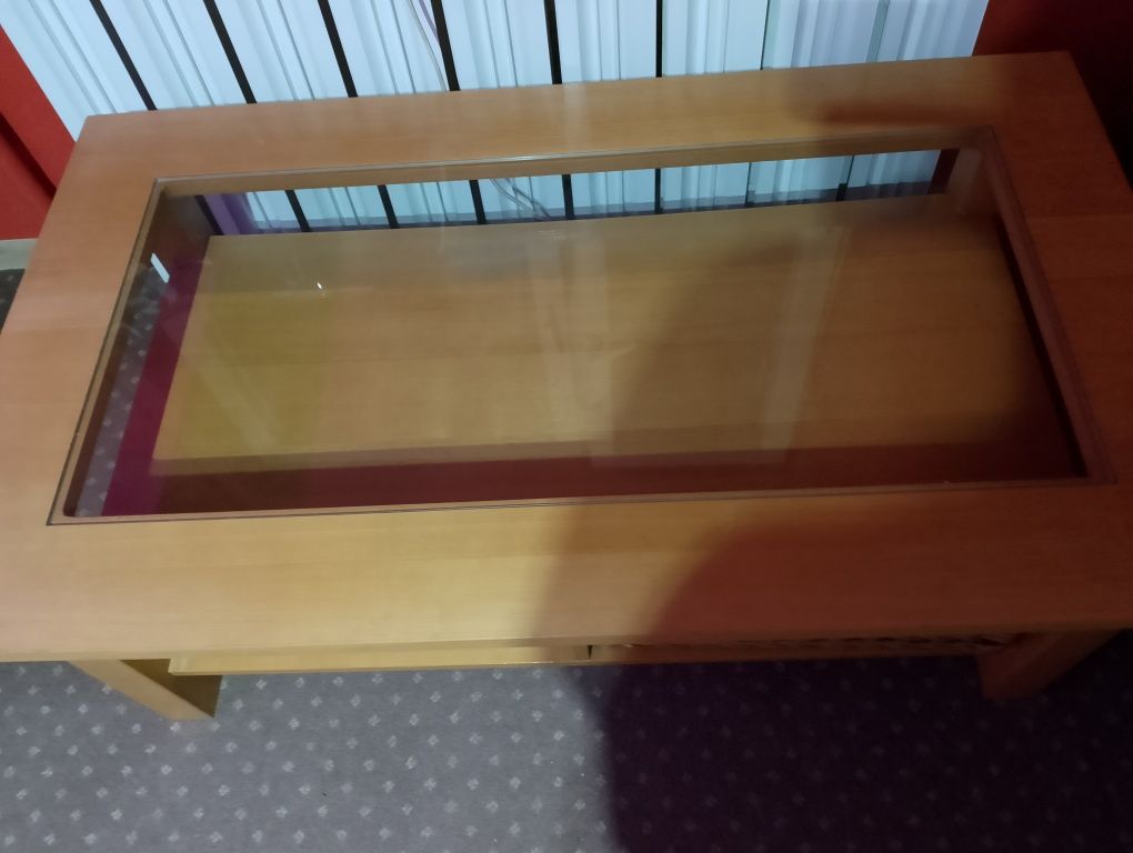Stolik kawowy z szufladami