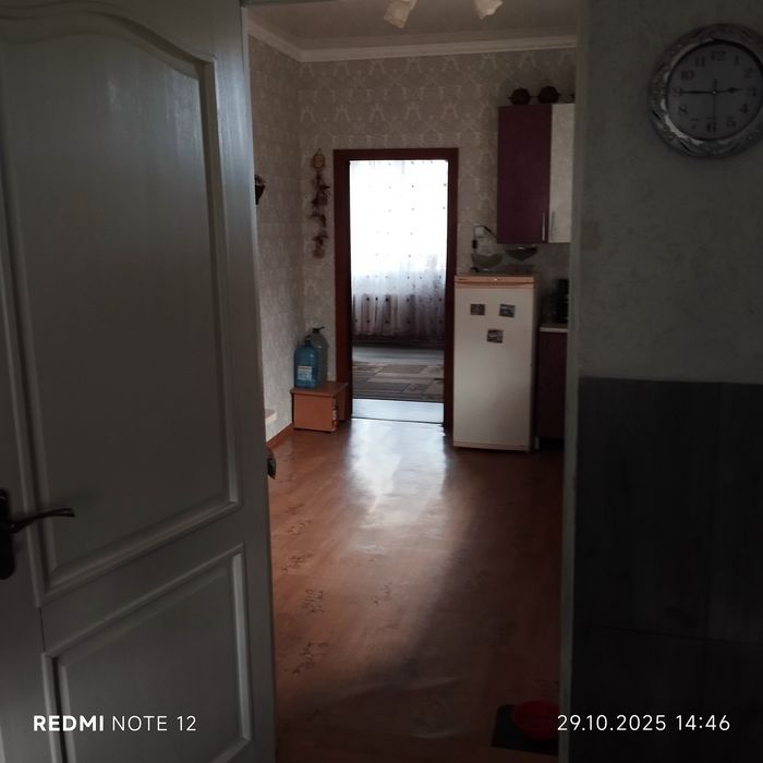 Продам полдома в Коростене.