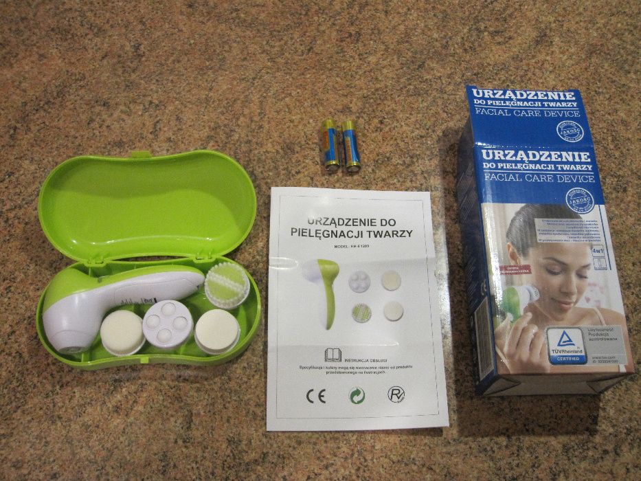 Urządzenie do pielęgnacji twarzy HIT
