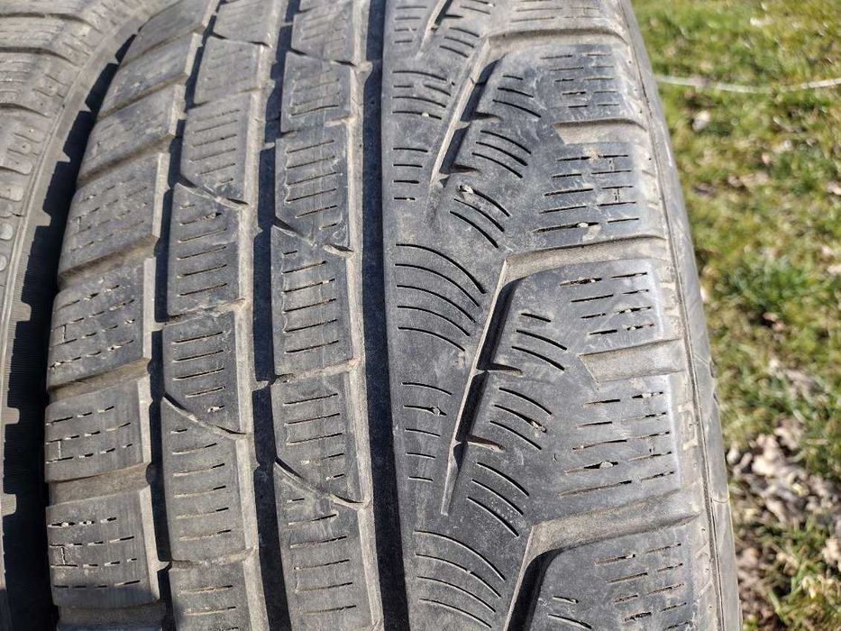 Opony 235/50R19 Pirelli sottozero wielosezonowe całe sprawne 100%