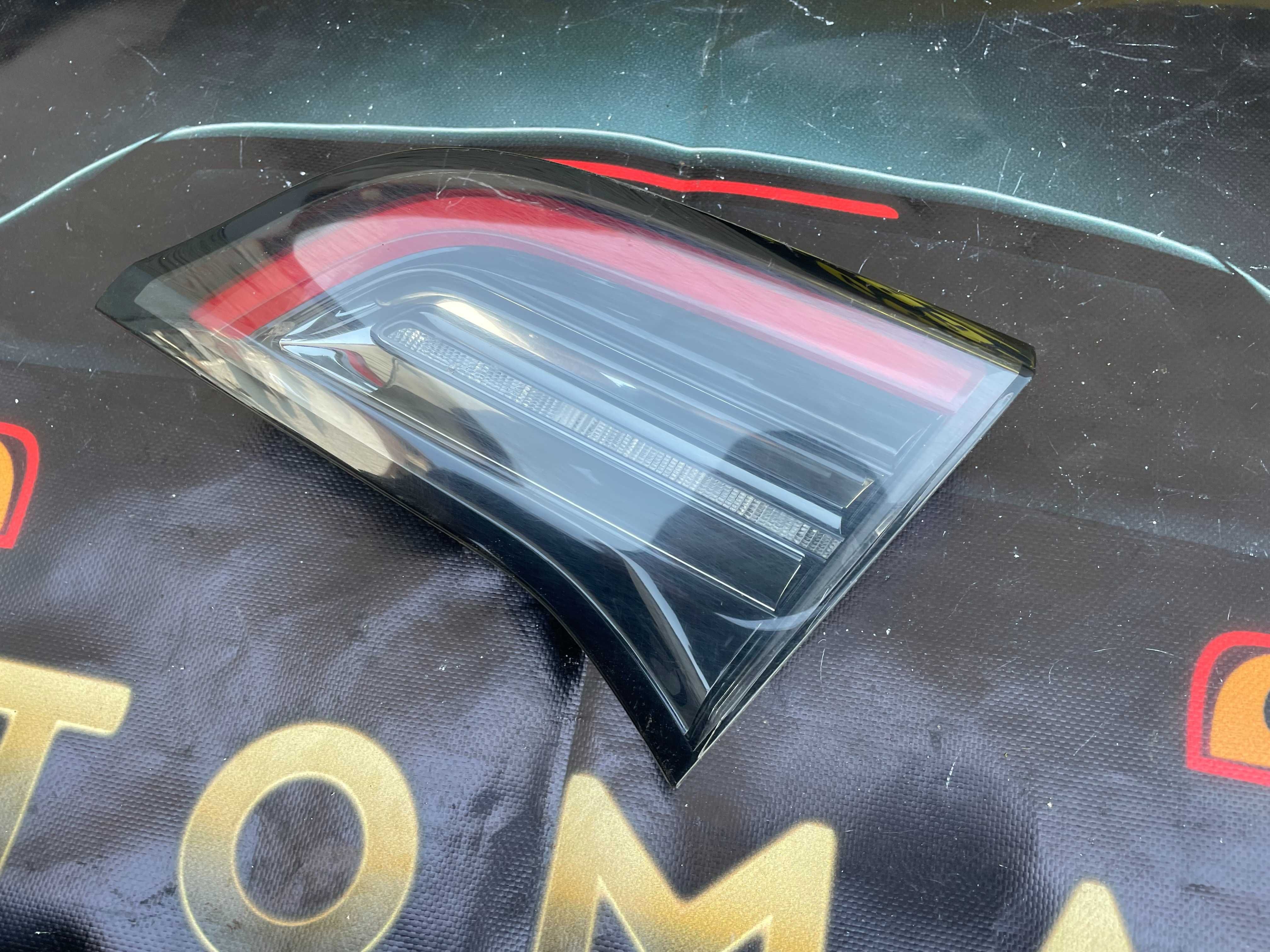 Фонарь Tesla Y стоп задній правий 1502089-00-c ліхтар tesla my