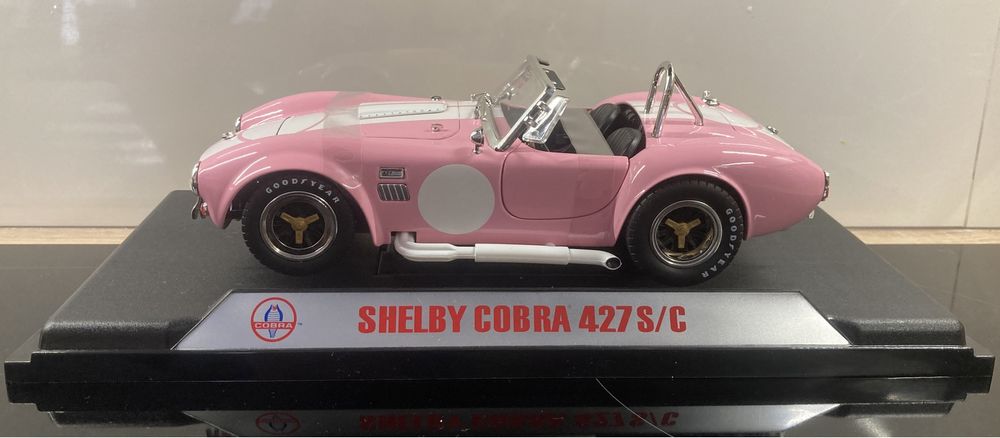 Shelby AC cobra 427 S/C 1/18 Legend Series Barbie