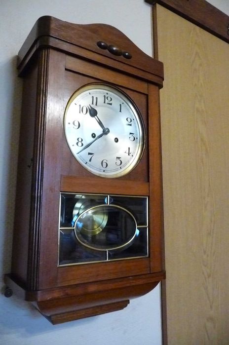 Piękny, nieduży zegar wiszący Becker, 3 struny, sprawny, po renowacji