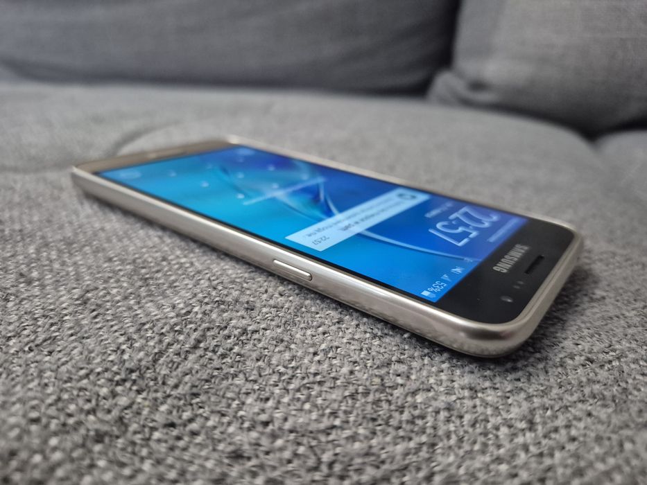 samsung GALAXY J3