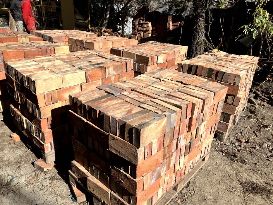 Cegła czerwona pełna nowa ozdobna 12x25 (1000szt)