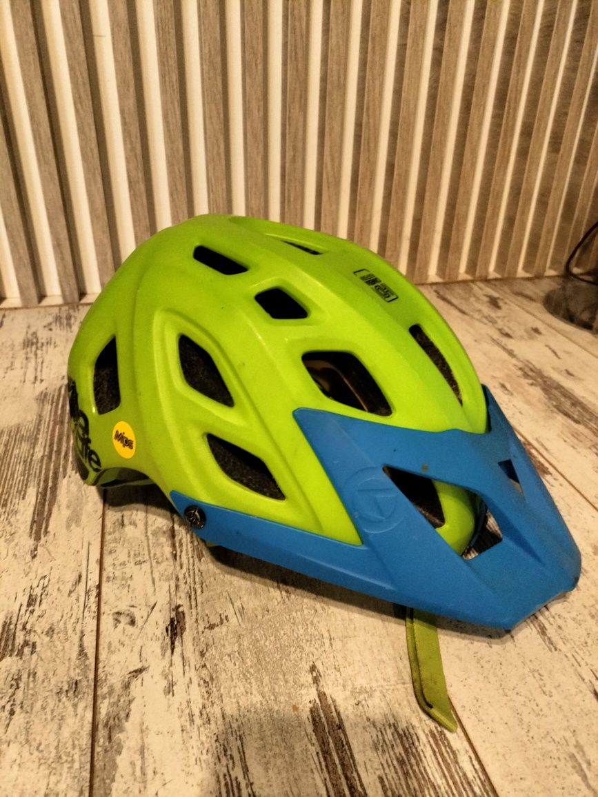 Kask rowerowy Razor