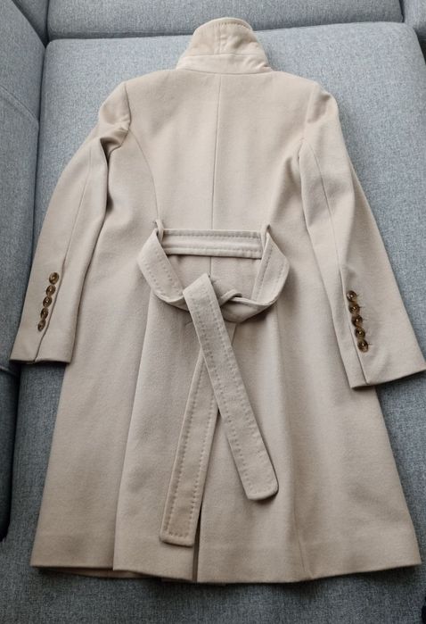 Бежеве двубортне пальто приталене А-силует з паском BCBGmaxazria р. М